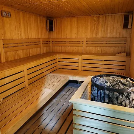 Elegantz Lamer Апартаменты Варна